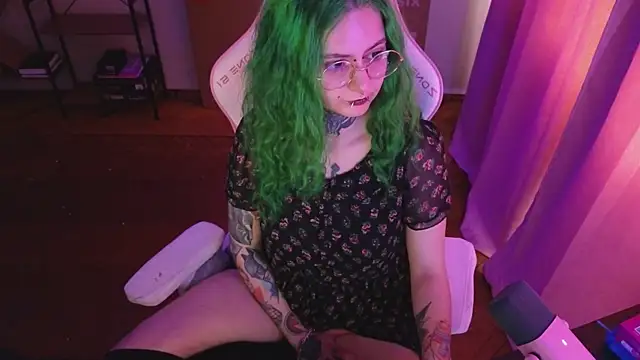 Snapshot of Ginger_Stay chatting on 05/27/26, 08:22 Ginger Stay online show from 05/27/26, 08:22