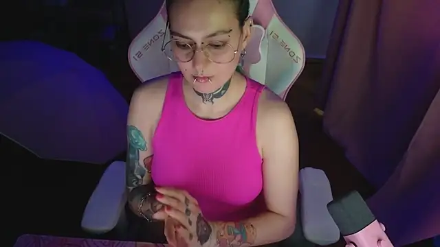 Snapshot of Ginger_Stay chatting on 06/17/26, 01:34 Ginger Stay online show from 06/17/26, 01:34