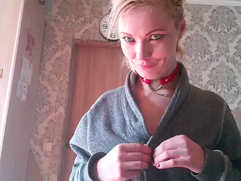 WildMissNiks online show from 09/19/25, 09:00