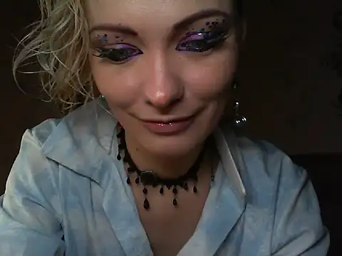 Snapshot of WildMissNiks chatting on 05/25/26, 06:41 WildMissNiks online show from 05/25/26, 06:41
