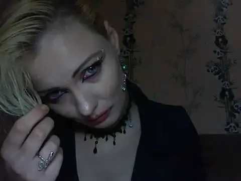 Snapshot of WildMissNiks chatting on 05/27/26, 08:22 WildMissNiks online show from 05/27/26, 08:22