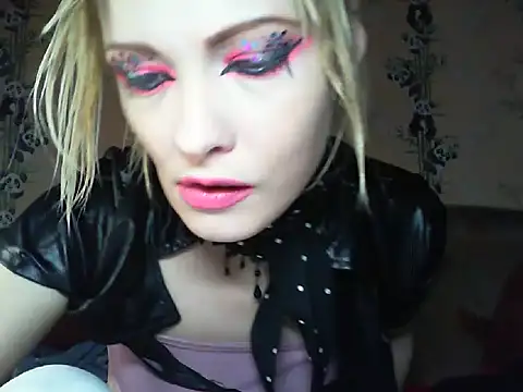 Snapshot of WildMissNiks chatting on 06/20/26, 08:28 WildMissNiks online show from 06/20/26, 08:28