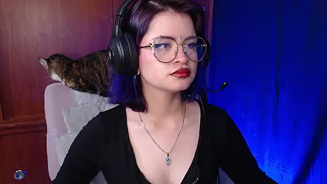 Snapshot of Raventh_ chatting on 02/21/26, 11:33 Raventh online show from 02/21/26, 11:33
