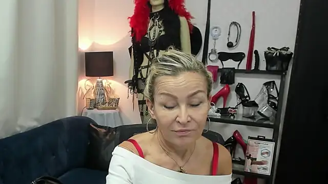 crystaLUX online show from 06/10/26, 04:23