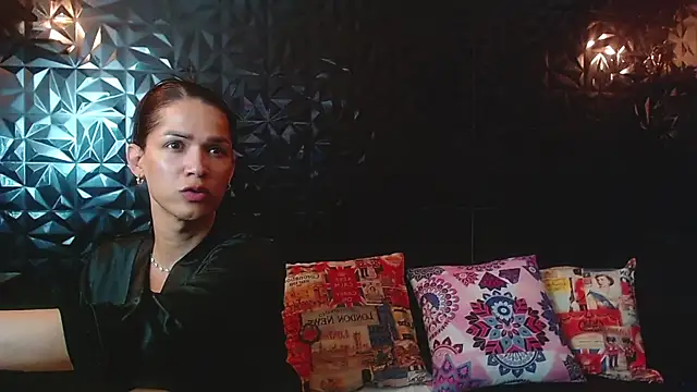 PINK  LOLA1 online show from 10/28/25, 11:07