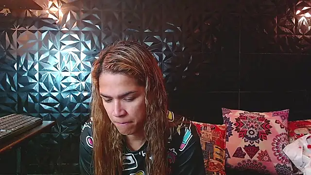 PINK  LOLA1 online show from 06/22/26, 11:35