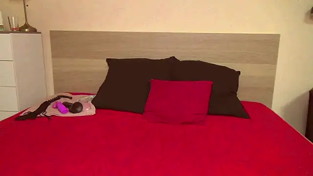 KendraLux online show from 09/28/25, 11:54