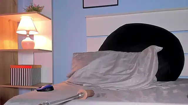 alicialittle online show from 02/15/25, 08:22