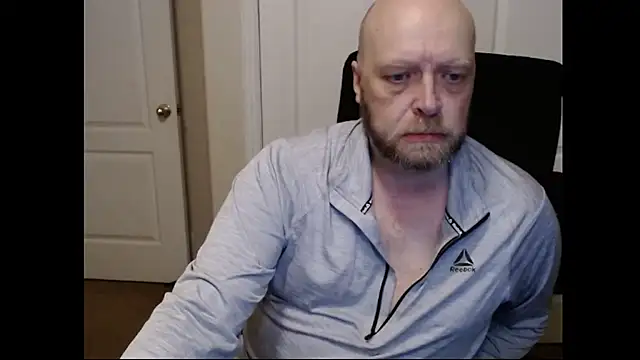 Snapshot of daveletsplay chatting on 12/26/24, 12:59 daveletsplay online show from 12/26/24, 12:59