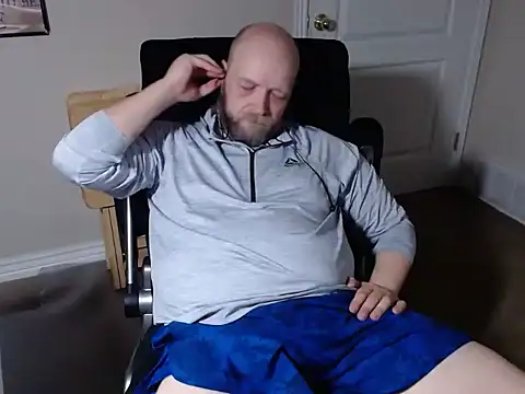 Snapshot of daveletsplay chatting on 01/15/25, 03:33 daveletsplay online show from 01/15/25, 03:33