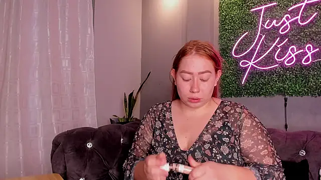 Snapshot of hannamartinn chatting on 10/09/25, 03:43 hannamartinn online show from 10/09/25, 03:43