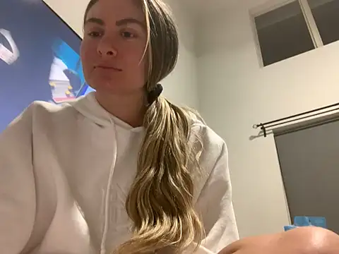 Alyssa rhoades online show from 01/24/25, 04:16