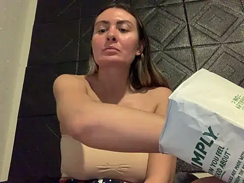 Alyssa rhoades online show from 03/01/25, 04:58