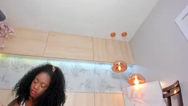 Snapshot of maryevans_ chatting on 09/23/25, 11:46 maryevans online show from 09/23/25, 11:46