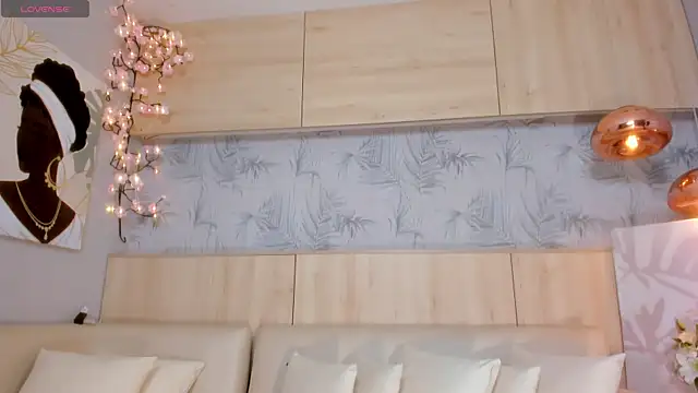 Snapshot of maryevans_ chatting on 10/29/25, 01:02 maryevans online show from 10/29/25, 01:02