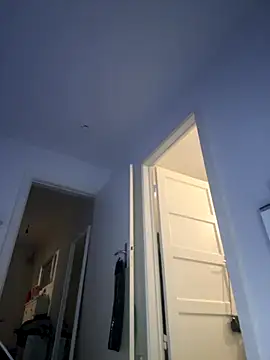 Snapshot of eleonoree chatting on 11/24/25, 09:36 eleonoree online show from 11/24/25, 09:36