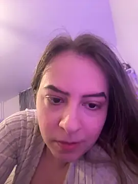 Snapshot of eleonoree chatting on 12/01/25, 05:01 eleonoree online show from 12/01/25, 05:01