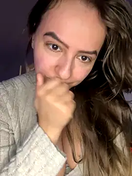 Snapshot of eleonoree chatting on 12/01/25, 10:37 eleonoree online show from 12/01/25, 10:37