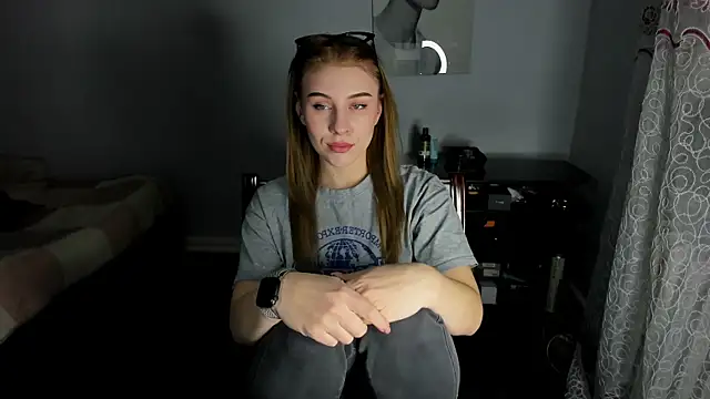 KindKristy online show from 12/26/24, 05:04