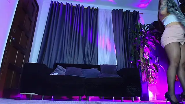 Aliciawonderxx online show from 06/11/26, 12:32