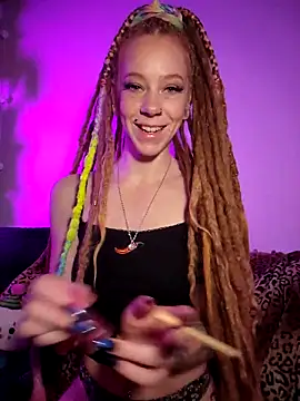 Snapshot of LucidLucy chatting on 10/12/25, 09:41 LucidLucy online show from 10/12/25, 09:41