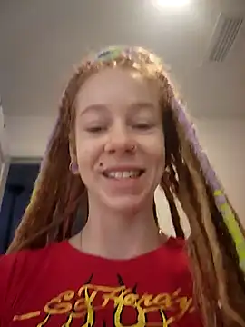 Snapshot of LucidLucy chatting on 11/25/25, 02:28 LucidLucy online show from 11/25/25, 02:28