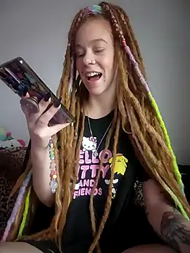 Snapshot of LucidLucy chatting on 11/28/25, 02:09 LucidLucy online show from 11/28/25, 02:09