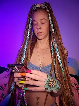 Snapshot of LucidLucy chatting on 12/17/25, 01:50 LucidLucy online show from 12/17/25, 01:50