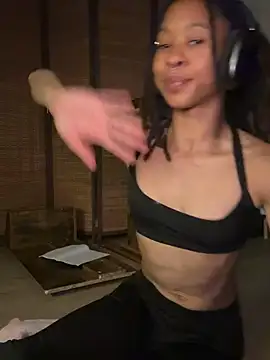 Snapshot of thebrattygoddess chatting on 12/13/24, 11:55 thebrattygoddess online show from 12/13/24, 11:55