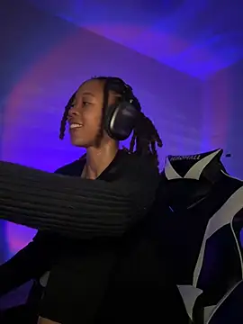 Snapshot of thebrattygoddess chatting on 01/14/25, 11:42 thebrattygoddess online show from 01/14/25, 11:42