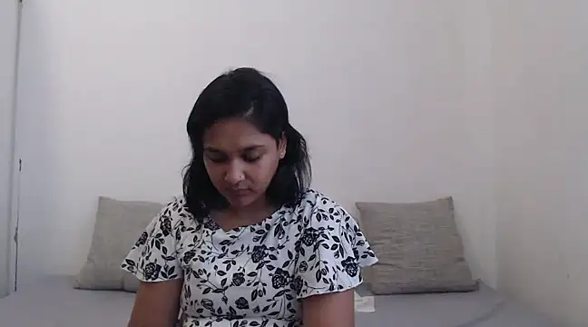 Indianbloom- online show from 01/06/25, 09:30