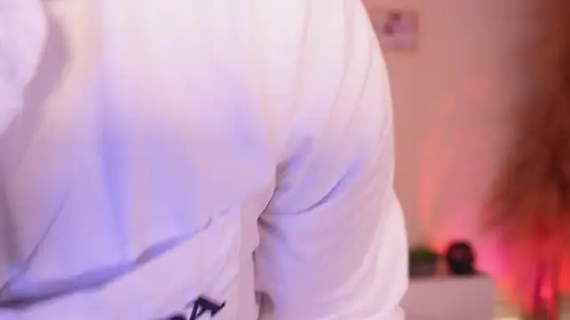 Snapshot of curvyliciousss chatting on 09/16/25, 04:19 curvyliciousss online show from 09/16/25, 04:19