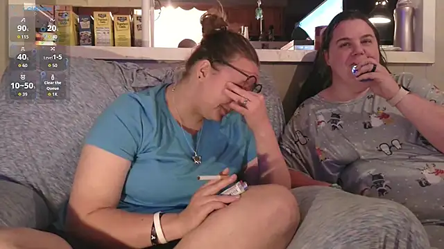 Snapshot of ZeTurtleMaster chatting on 10/17/25, 11:29 ZeTurtleMaster online show from 10/17/25, 11:29