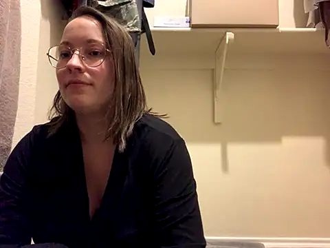 Snapshot of _minikui_ chatting on 10/10/25, 01:15  minikui  online show from 10/10/25, 01:15