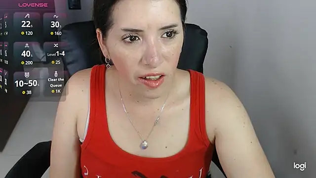 Snapshot of spicey_latina chatting on 04/10/26, 05:28 spicey latina online show from 04/10/26, 05:28