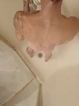 Snapshot of justinewe69 chatting on 09/08/25, 11:04 justinewe69 online show from 09/08/25, 11:04