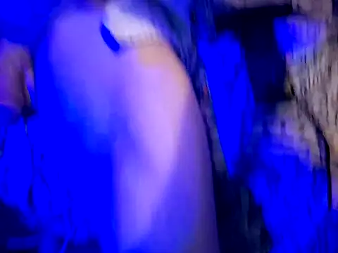 Snapshot of justinewe69 chatting on 09/24/25, 03:54 justinewe69 online show from 09/24/25, 03:54