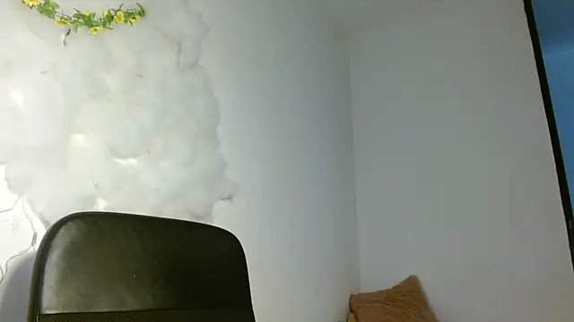 IsabellaVegaa online show from 12/21/24, 08:39