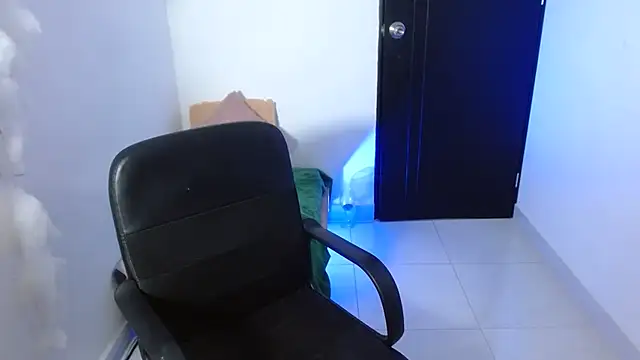 IsabellaVegaa online show from 01/22/25, 01:53
