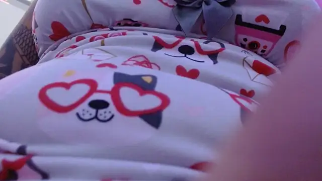 IsabellaVegaa online show from 02/05/25, 01:47