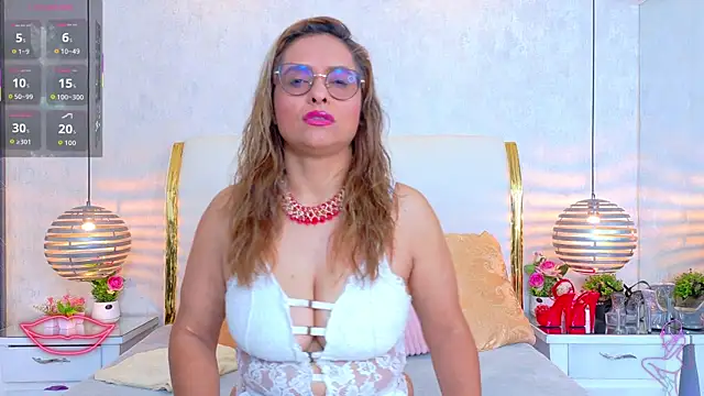MarilynVega1 online show from 07/17/26, 09:19