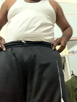 Snapshot of Rocky_1907 chatting on 11/23/25, 06:19 Rocky 1907 online show from 11/23/25, 06:19