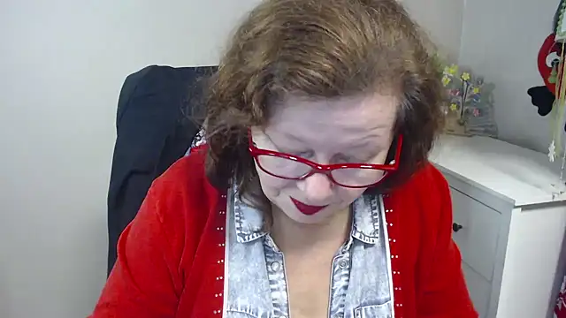 Adelewildx online show from 02/04/25, 07:40