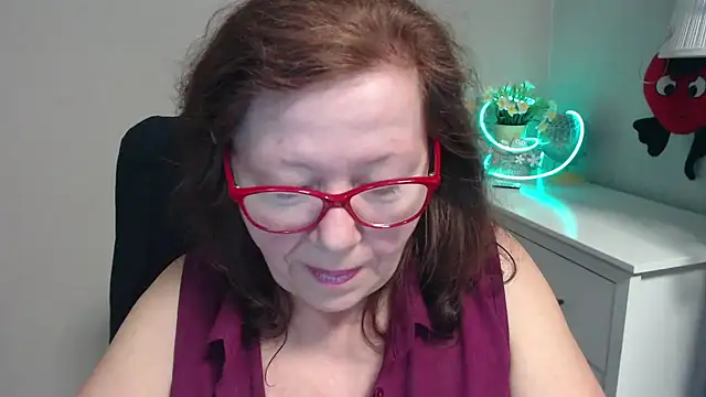 Adelewildx online show from 03/10/25, 07:42