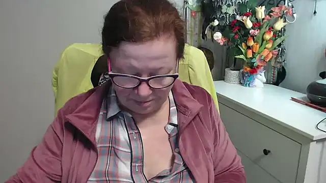 Adelewildx online show from 02/12/26, 03:45