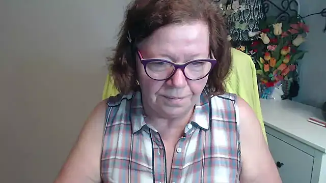Adelewildx online show from 05/05/26, 02:52