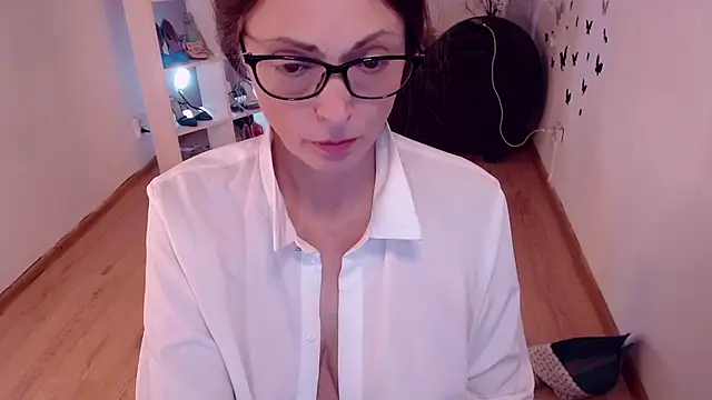 CaringSophie online show from 01/31/25, 12:18