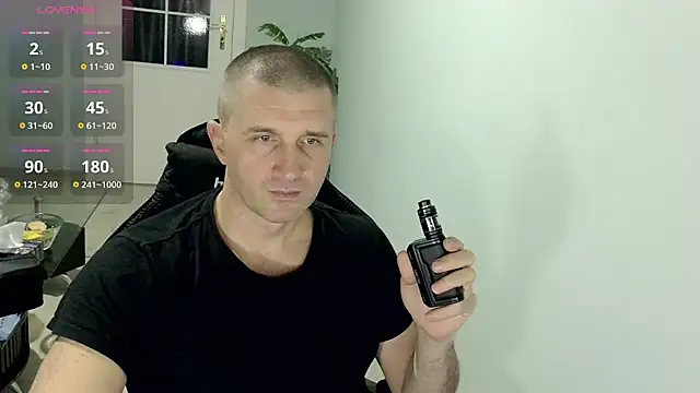 Snapshot of Maribor chatting on 11/18/25, 10:14 Maribor online show from 11/18/25, 10:14