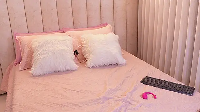 emyli sw  online show from 11/09/25, 03:38