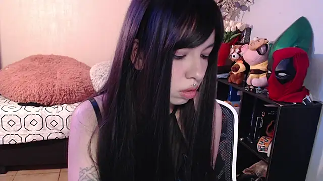 Snapshot of babyakem chatting on 10/22/25, 04:02 babyakem online show from 10/22/25, 04:02